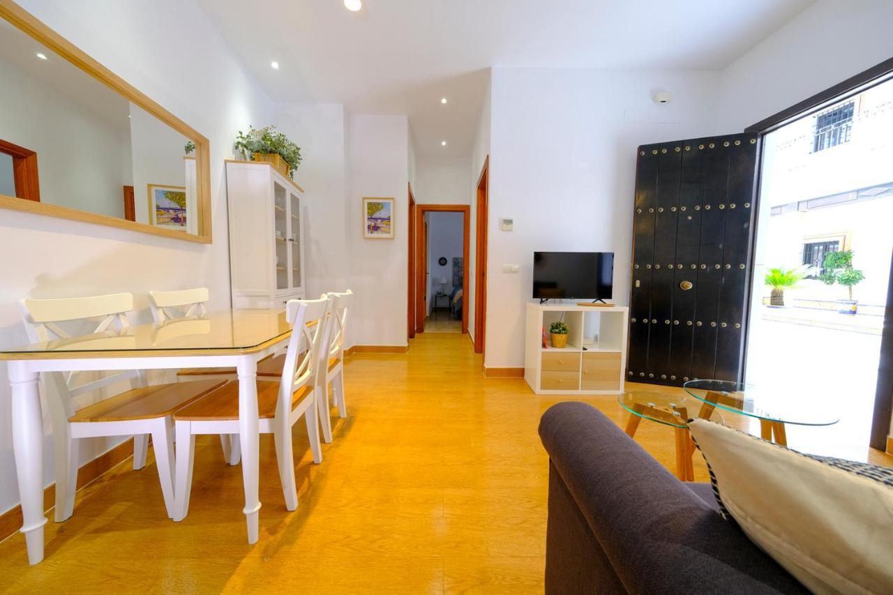Patio Rialto Apartment Sevilla Eksteriør billede